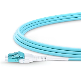 B级LC至SC UPC双工典型值0.12dB IL OS2 PVC BIF电缆，2m